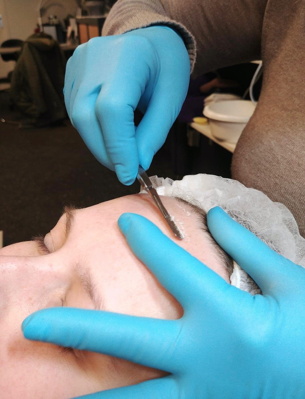 Training Dermaplaning